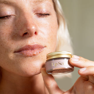 LIP SCRUB - STRAY WILLOW