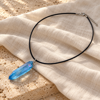 CRYSTAL POINT NECKLACE