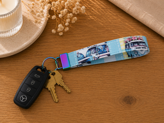 FLOWER KOMBI KEY WRISTLET