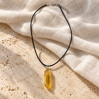 CRYSTAL POINT NECKLACE