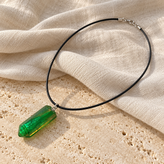 CRYSTAL POINT NECKLACE