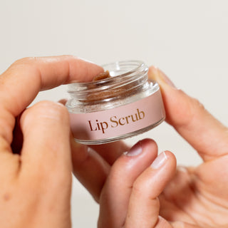 LIP SCRUB - STRAY WILLOW