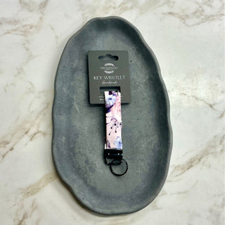 BLUE AND PURPLE PASTEL FLOWER KEY WRISTLET