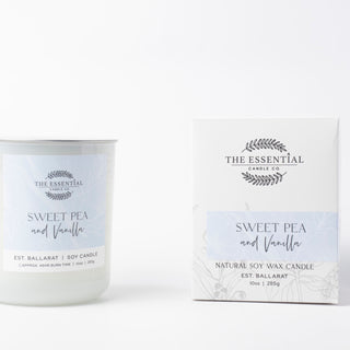 SWEET PEA AND VANILLA SIGNATURE CANDLE