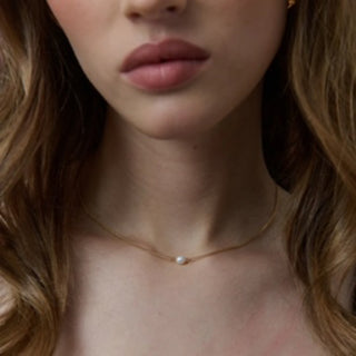 SINGLE PEARL 18K GOLD NECKLACE