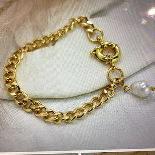 Chelle | gold with pearl bracelet