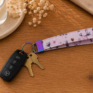 BLUE AND PURPLE PASTEL FLOWER KEY WRISTLET