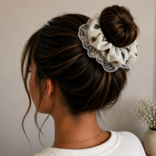 CREAM FLORAL WITH LACE - HAIR SCRUNCHIES