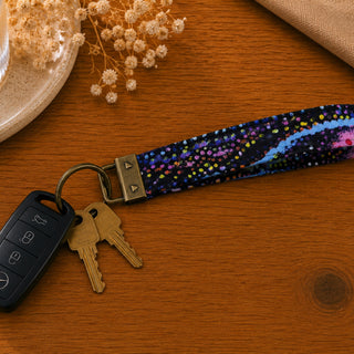 OUTBACK DOTS KEY WRISTLET