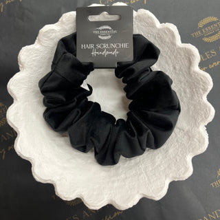BLACK VELVET SCRUNCHIE