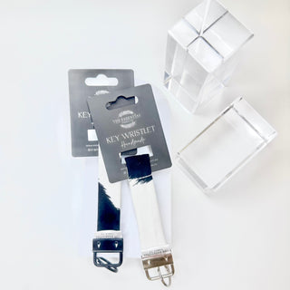 BLACK AND WHITE SPLASH KEY WRISTLET