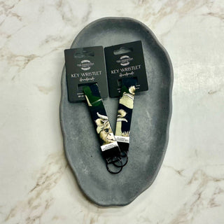 GREEN HIGHLAND COW KEY WRISTLET