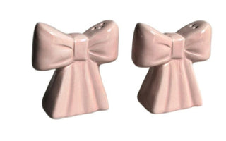 BOW SALT AND PEPPER SHAKERS - PINK