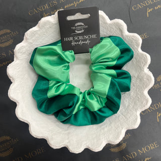 GREEN TWO-TONED SCRUNCHIE