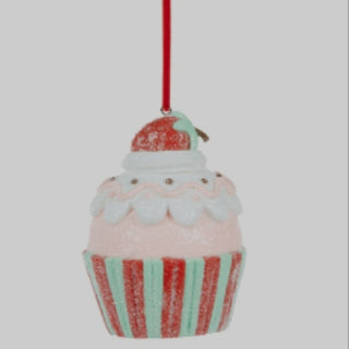 CUPCAKE WITH STRAWBERRY HANGING