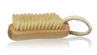 SISAL NAIL BRUSH ON ROPE