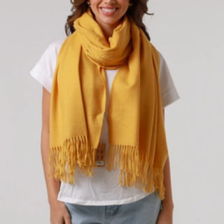 BANANA YELLOW
