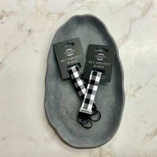 BLACK AND WHITE GINGHAM KEY WRISTLET