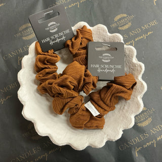 BROWN TEXTURED SCRUNCHIE