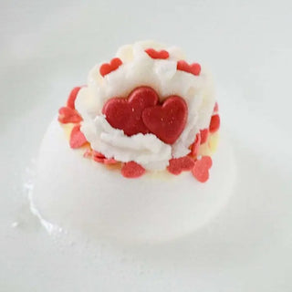 BOMB COSMETICS CRAZY, STUPID LOVE BATH BLASTER