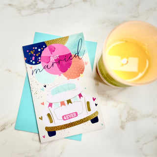 JUST MARRIED 4EVER WHITE CAR AND BIG BALLONS