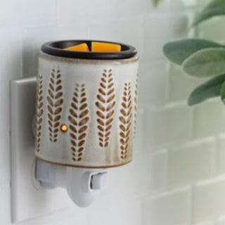 Candle Warmers Etc. Pluggable Wheat & Ivory Wax Warmer