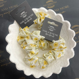 PASTEL FLOWER SCRUNCHIE