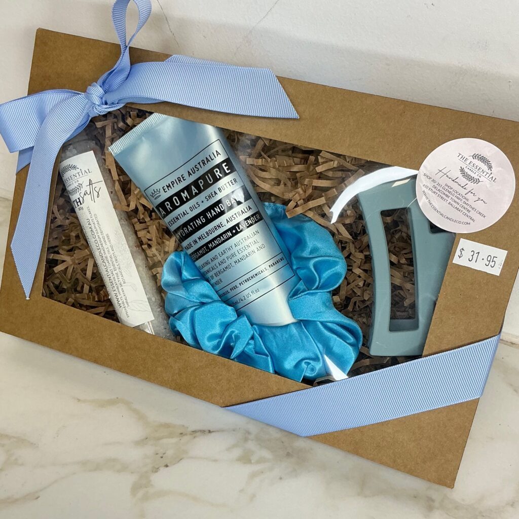 BLUE RETREAT HAMPER